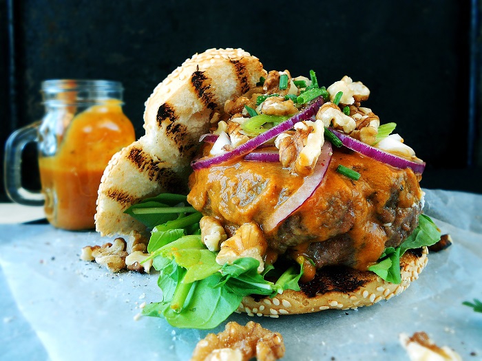 BEER BURGERS SMASHED WITH CREAMY GOAT CHEESE